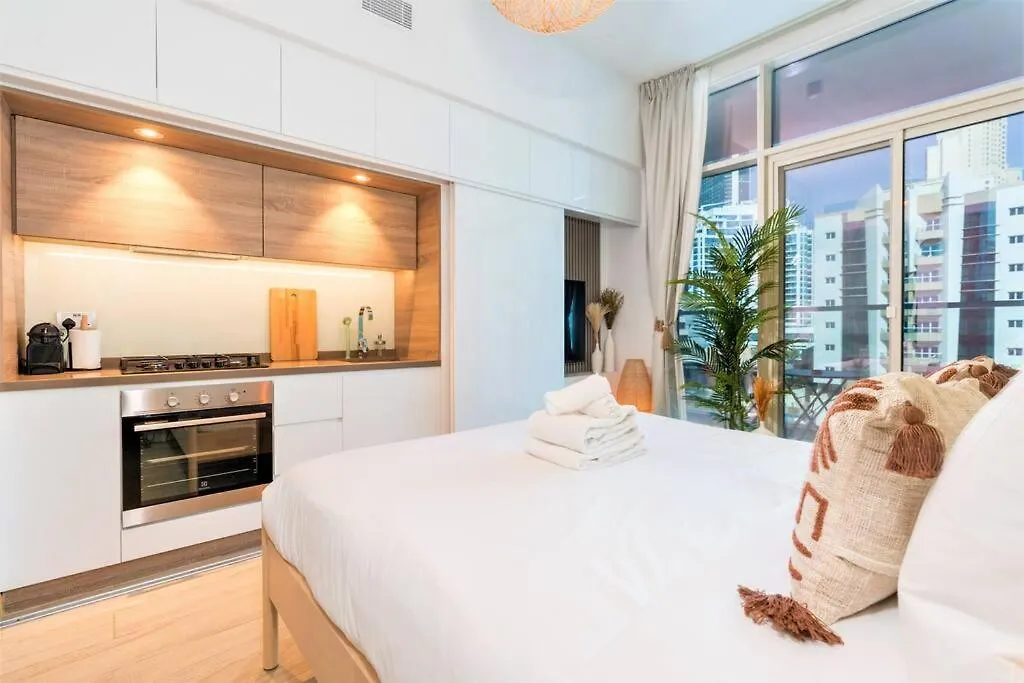 Cosy & Chic Studio One Marina With Balcony & View Dubai
